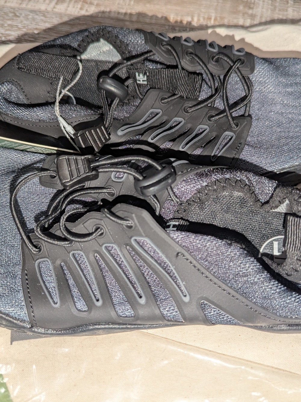 New Women's HIKE Size 39 Gray & Black Athletic Slip-On Trainers
